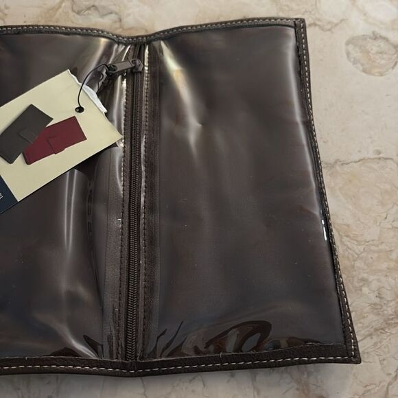 NWT Roots Vinyl Urban Carry All - Picture 9 of 12